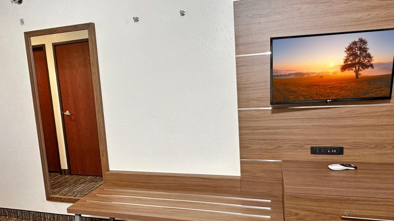 Estherville Hotel & Suites المظهر الخارجي الصورة