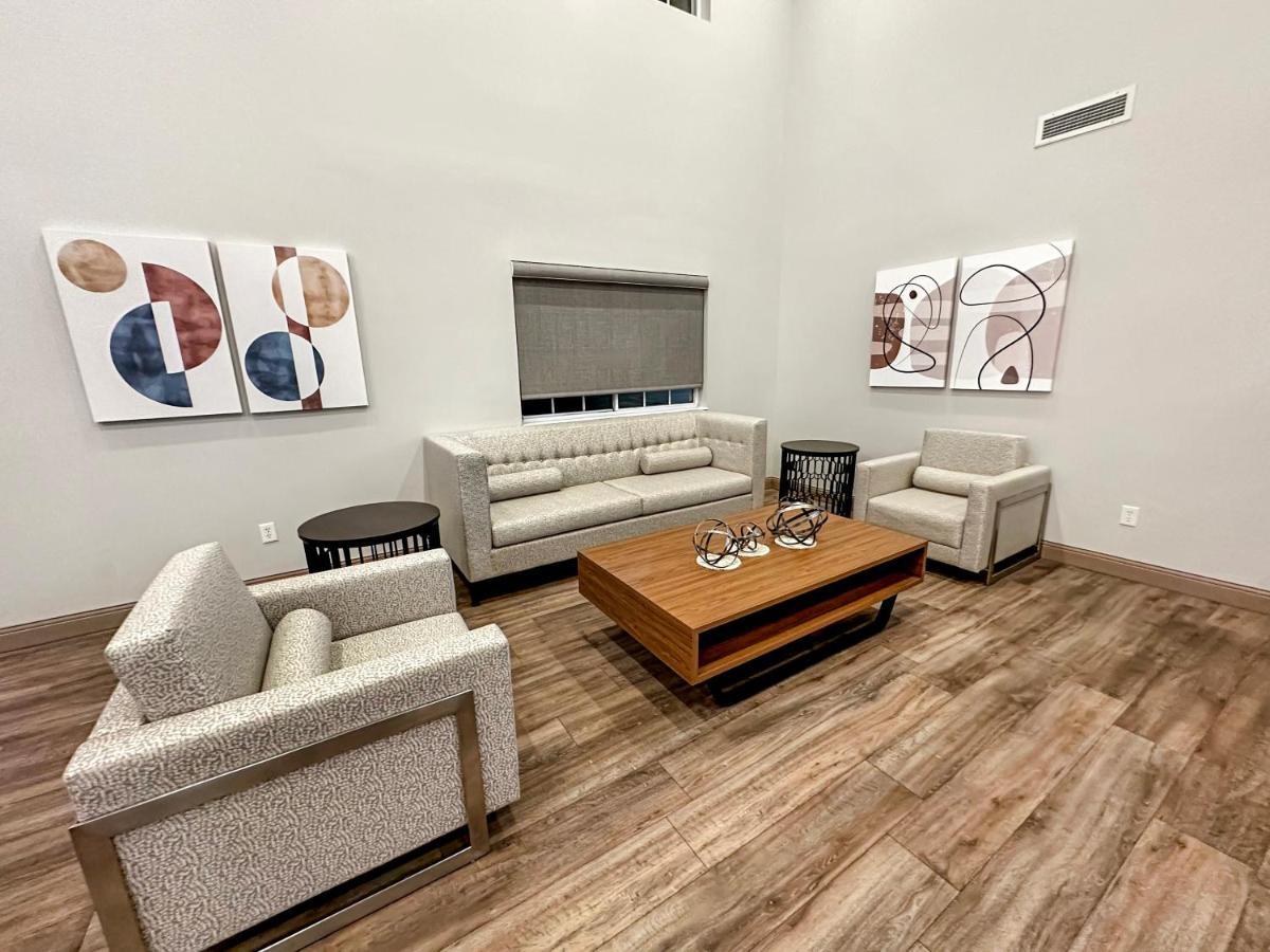 Estherville Hotel & Suites المظهر الخارجي الصورة