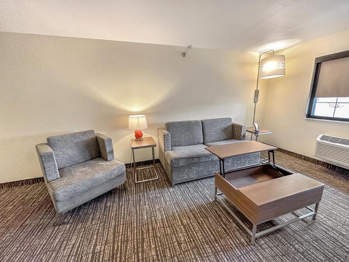 Estherville Hotel & Suites المظهر الخارجي الصورة