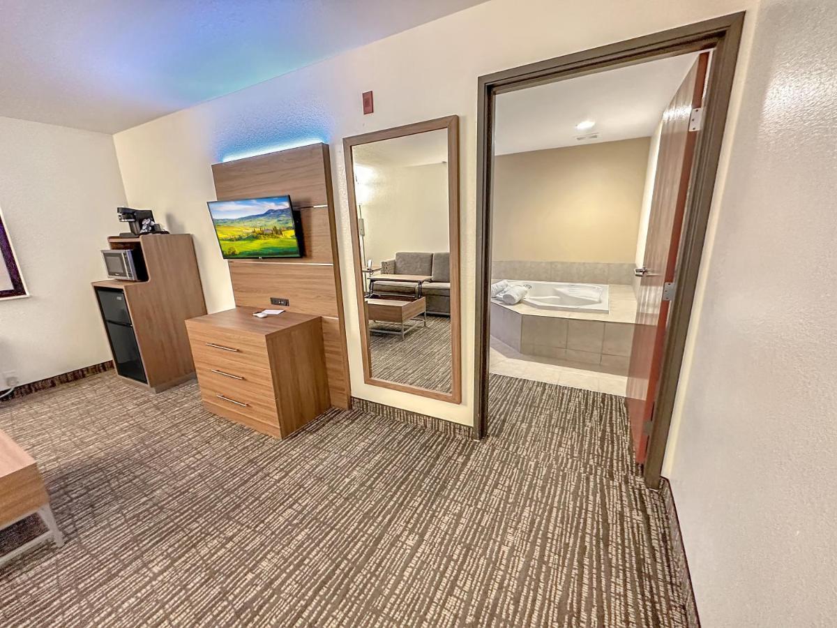 Estherville Hotel & Suites المظهر الخارجي الصورة