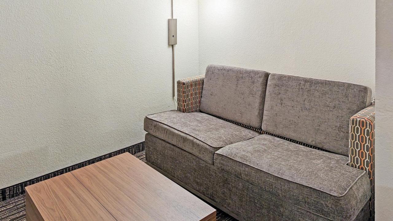 Estherville Hotel & Suites المظهر الخارجي الصورة